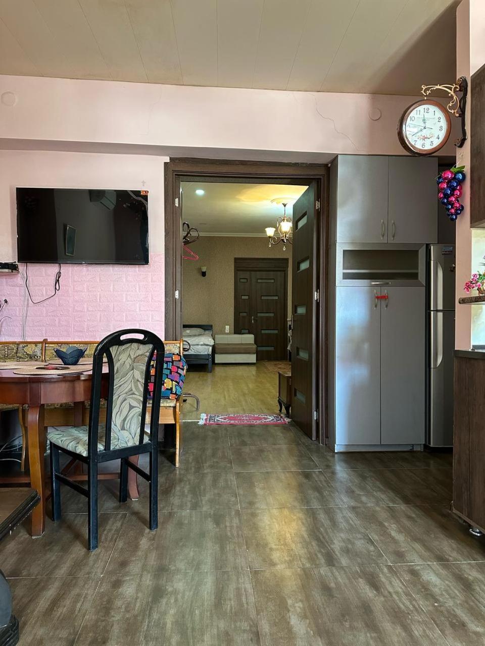 Historical Apartment In City Center Tbilisi Exteriör bild